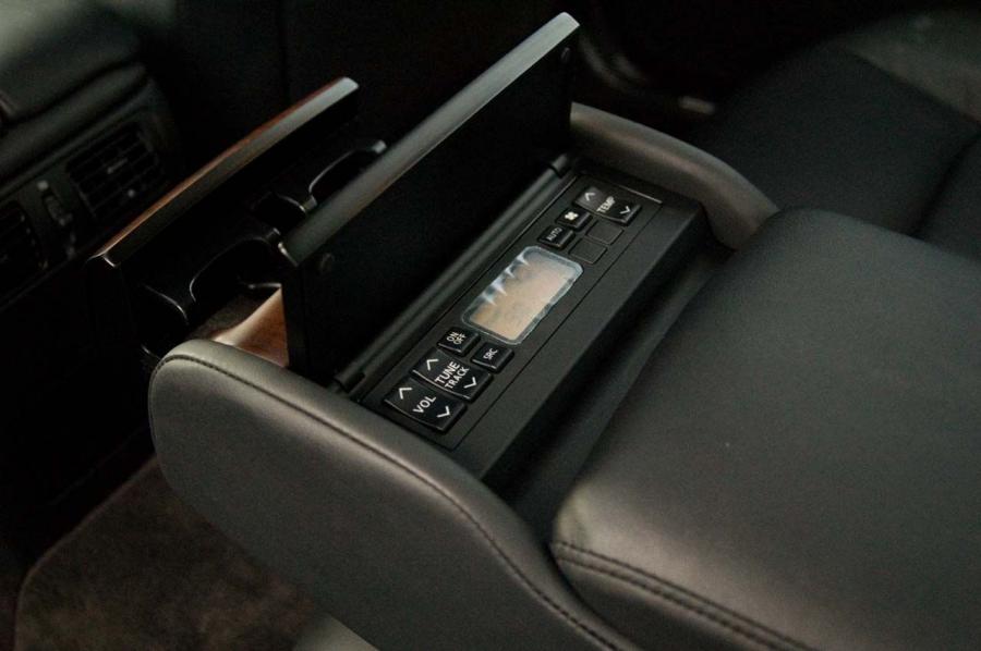  Infiniti M35 2009 года  (фото 16 из 42)